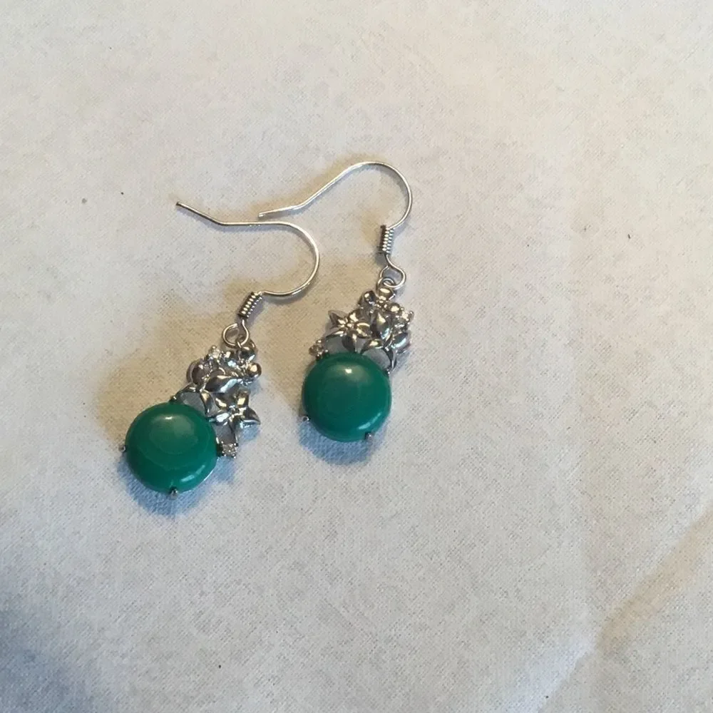 NWOT. Sterling Silver Malachite Type Earrings